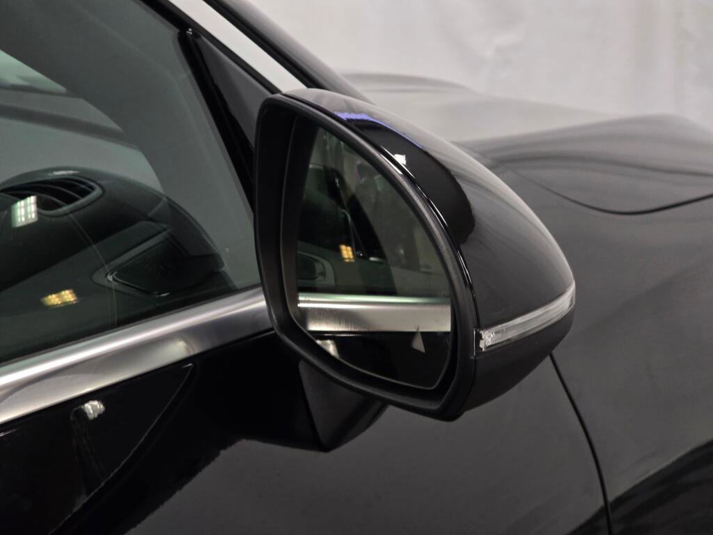 Certified 2025 Mercedes-Benz GLC 300 4MATIC image 23