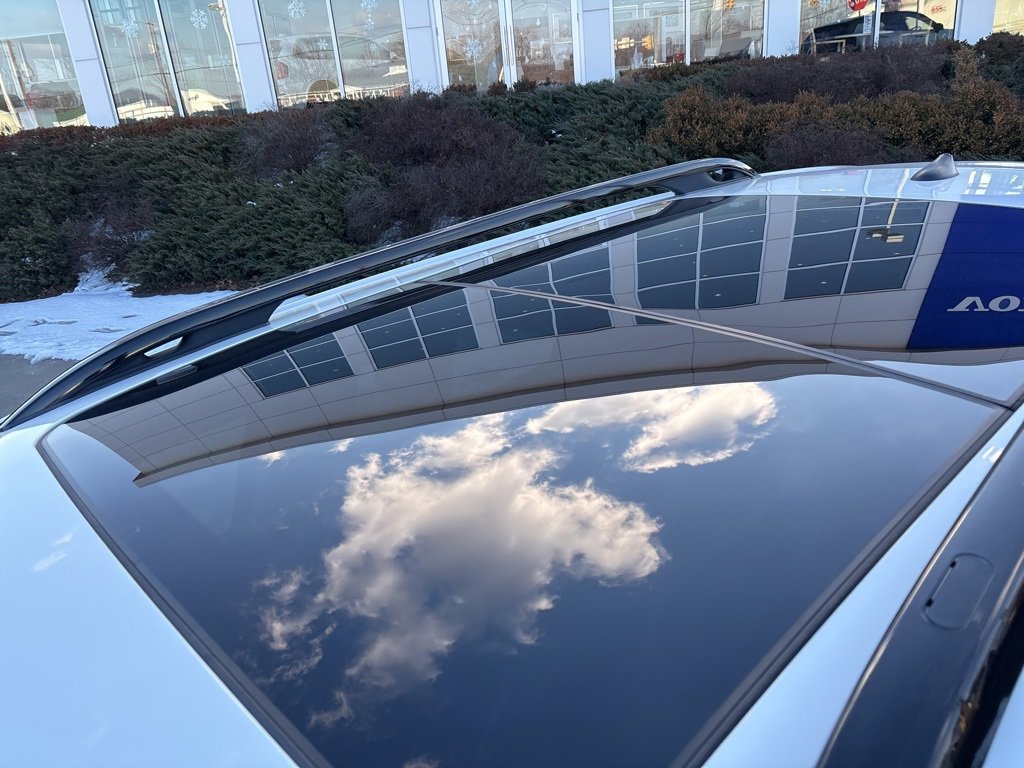 Used 2022 Jeep Cherokee Latitude w/ Sun & Sound Group image 10