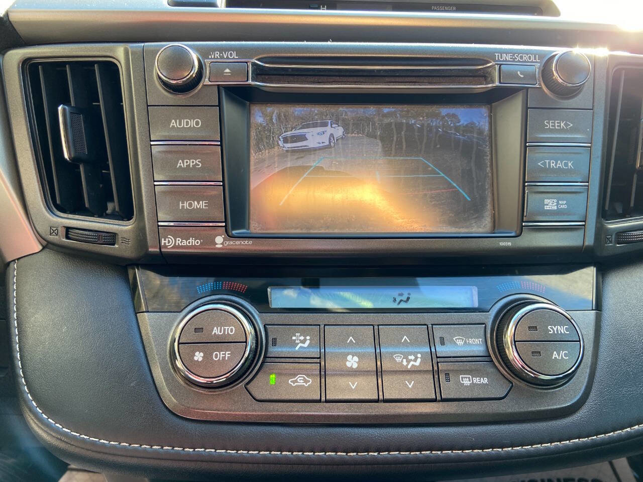 Used 2015 Toyota RAV4 XLE FWD image 15