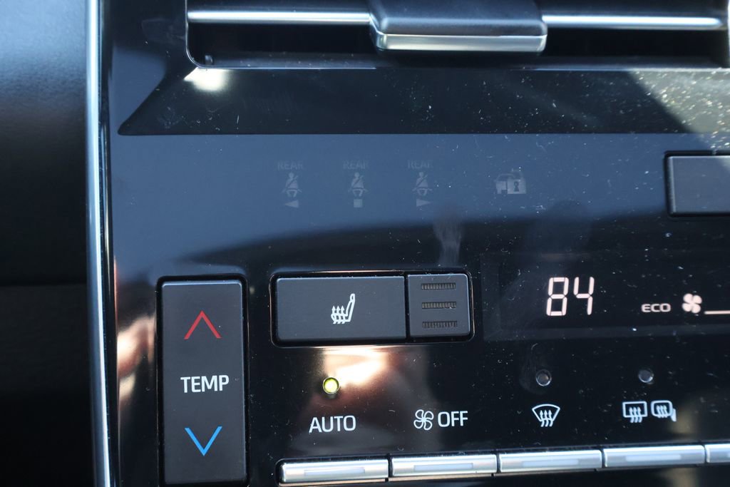 Used 2020 Toyota Avalon XSE w/ Carpet Mat Package FWD image 24