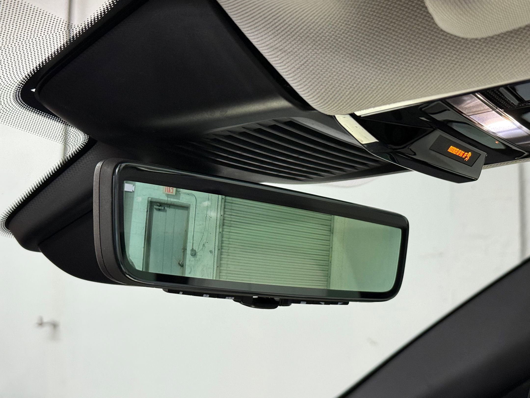 Used 2023 Land Rover Range Rover Sport SE Dynamic image 18