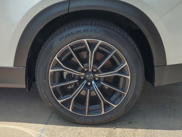 Used 2025 MAZDA CX-70 Plug-In Hybrid w/ Premium Plus image 9