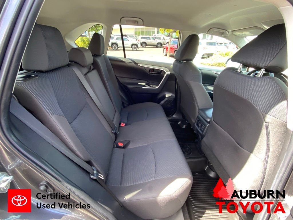 Certified 2022 Toyota RAV4 LE AWD/4WD image 16