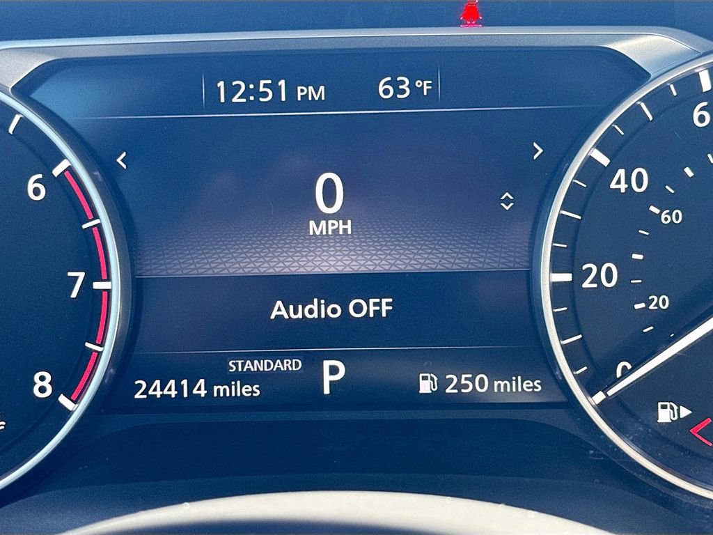 Used 2023 Nissan Rogue S image 12