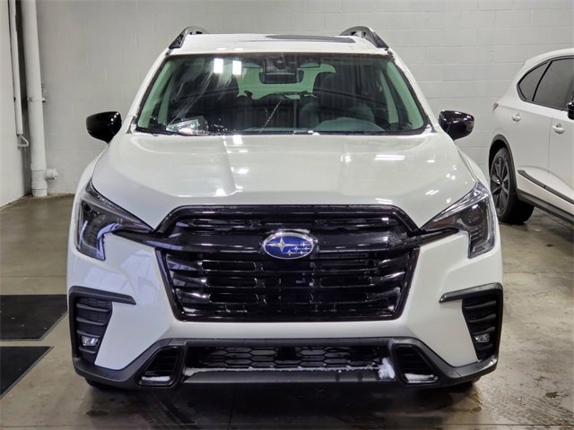 Used 2025 Subaru Ascent Onyx Edition image 7