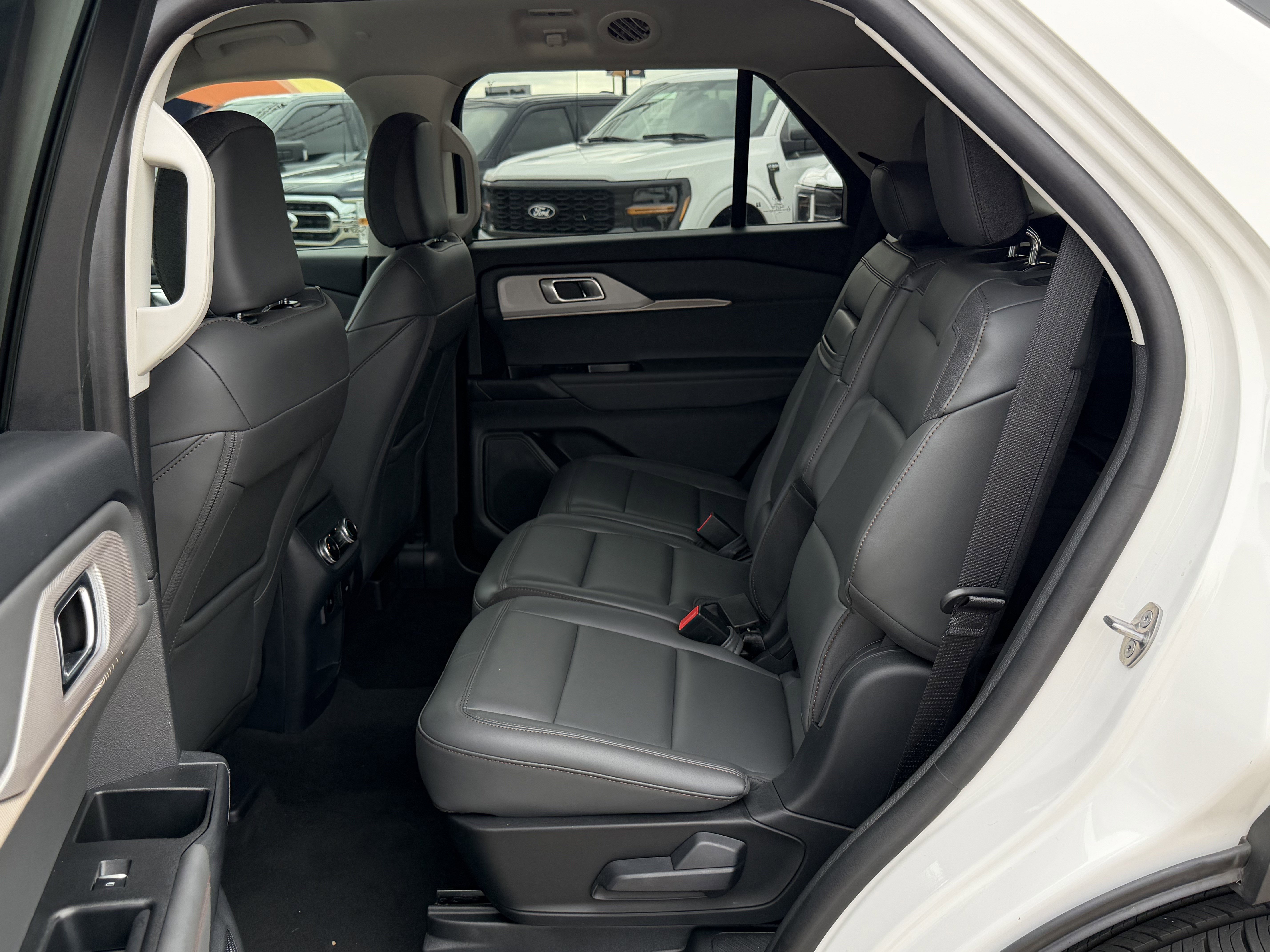 Certified 2025 Ford Explorer Active w/ Active Comfort Package RWD image 13