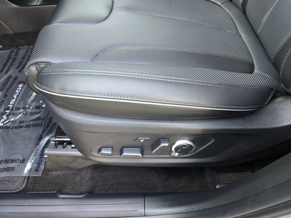 Used 2025 Hyundai Palisade Calligraphy image 24