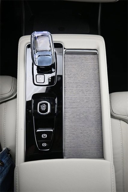 New 2026 Volvo XC90 T8 Ultra image 10