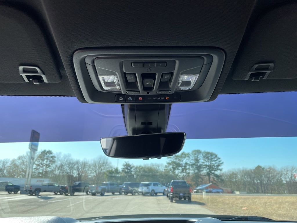 Used 2022 Chevrolet Silverado 1500 High Country w/ Technology Package image 22