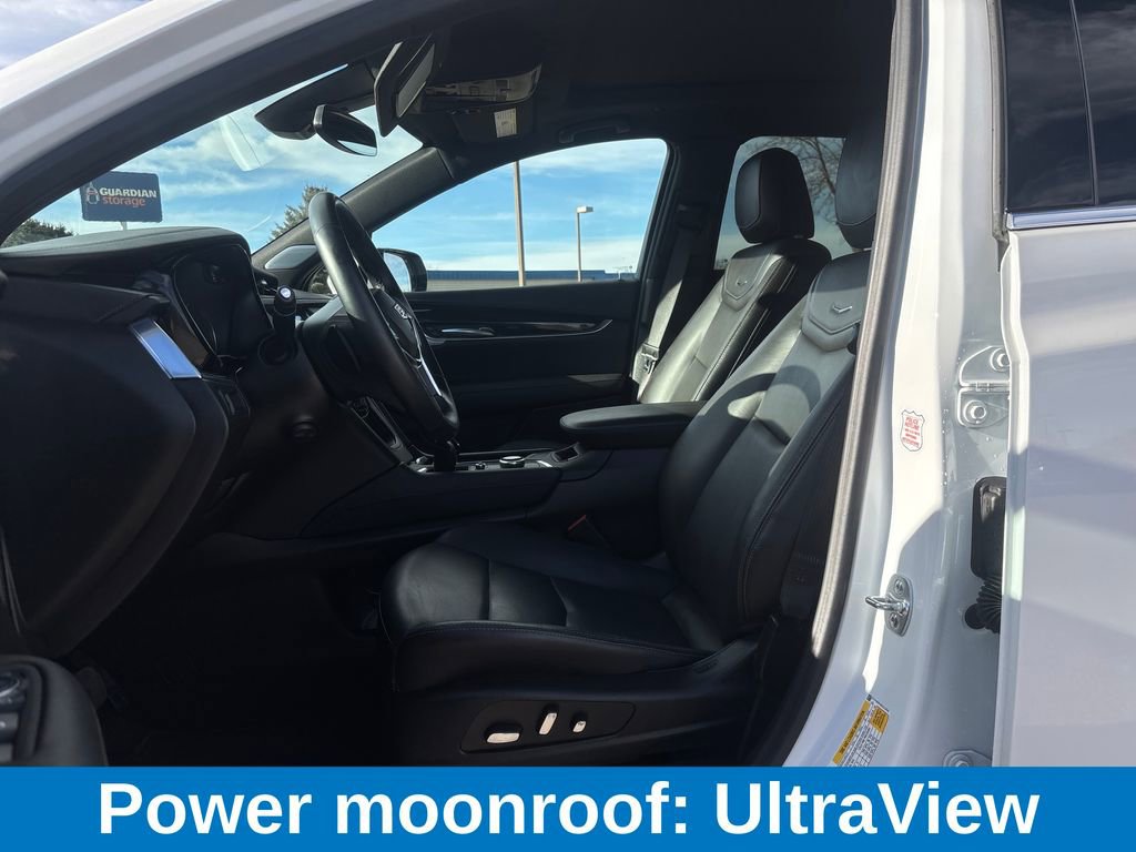 Used 2025 Cadillac XT5 Premium Luxury image 10
