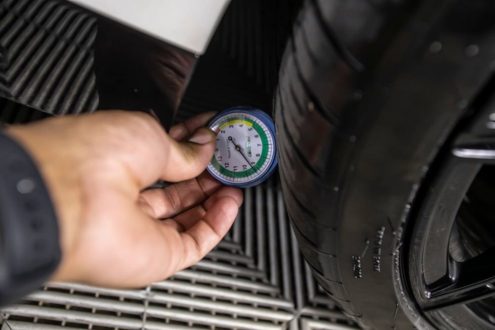 Used 2023 BMW M3 Competition w/ Executive Package image 45