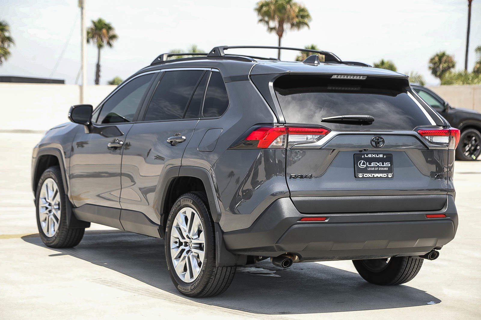 Used 2025 Toyota RAV4 XLE Premium FWD image 5