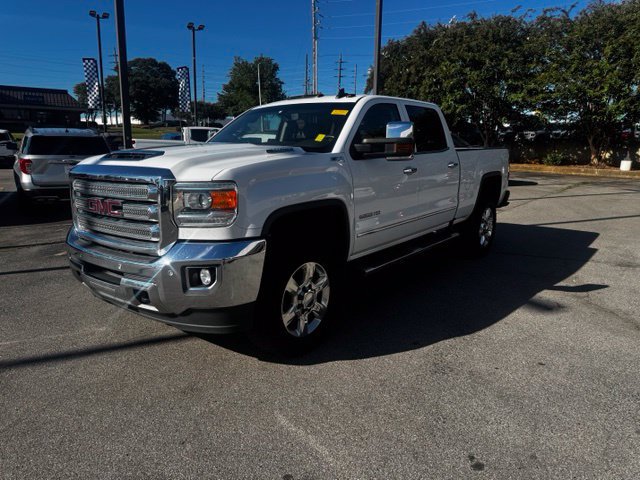 Used 2017 GMC Sierra 2500 SLT w/ Duramax Plus Package AWD/4WD image 9