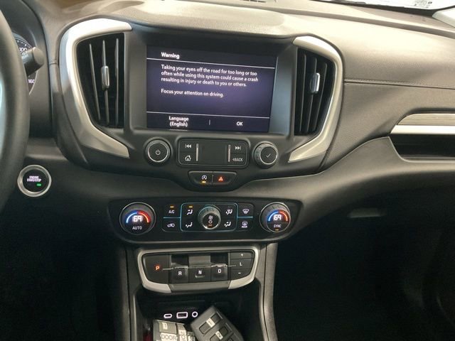 Used 2024 GMC Terrain SLT image 16