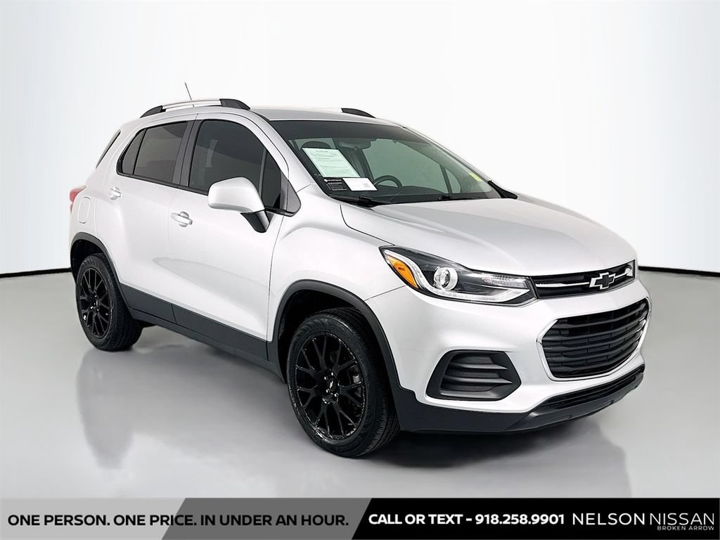 Used 2022 Chevrolet Trax LT w/ Sport Edition AWD/4WD image 3