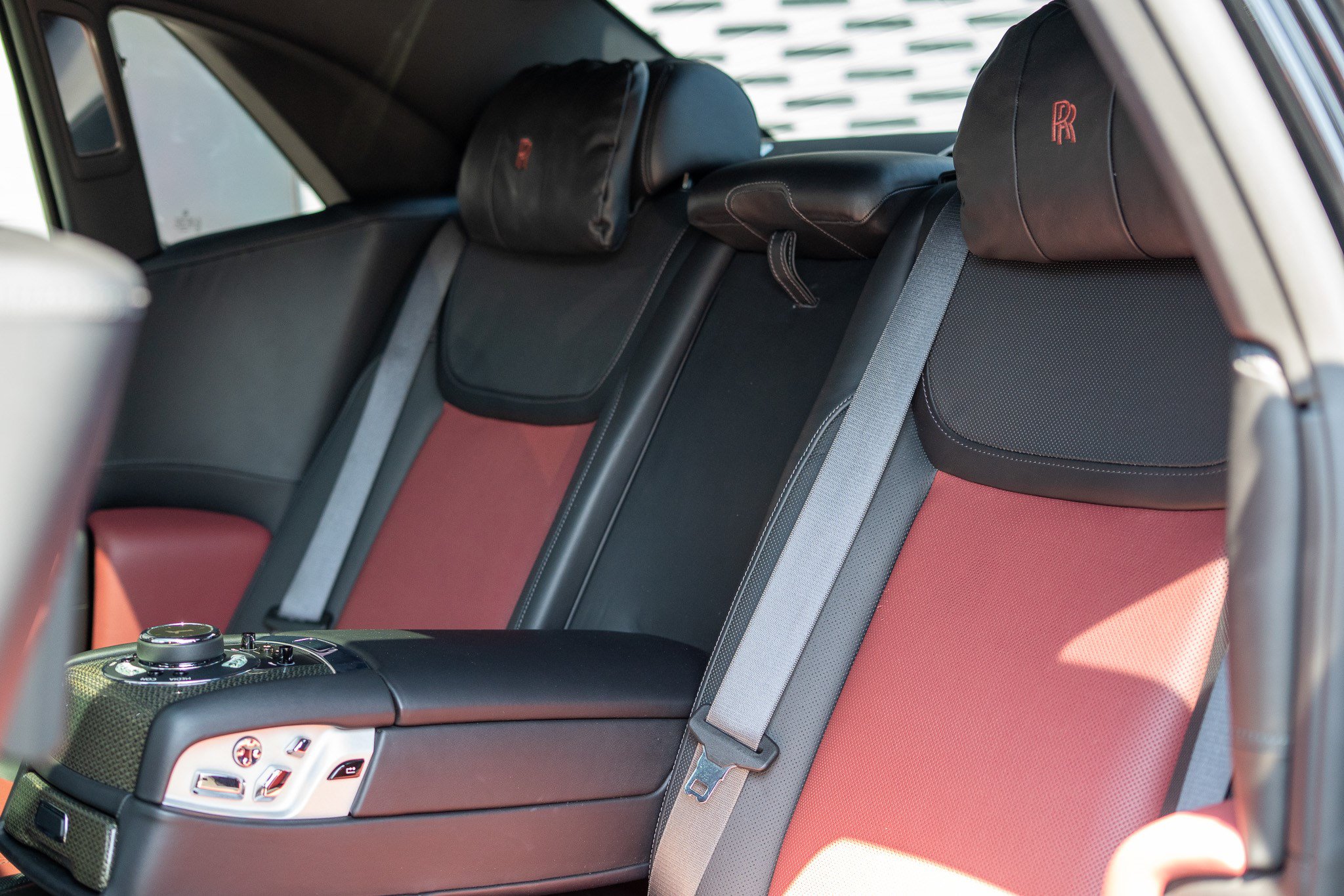 Certified 2018 Rolls-Royce Ghost RWD image 25