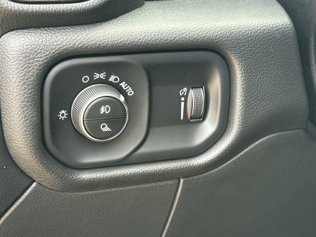 Used 2025 RAM 2500 Tradesman image 22