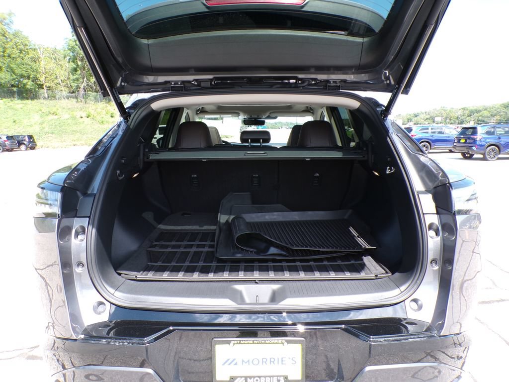 Used 2025 Nissan Murano Platinum w/ Cargo Package AWD/4WD image 17
