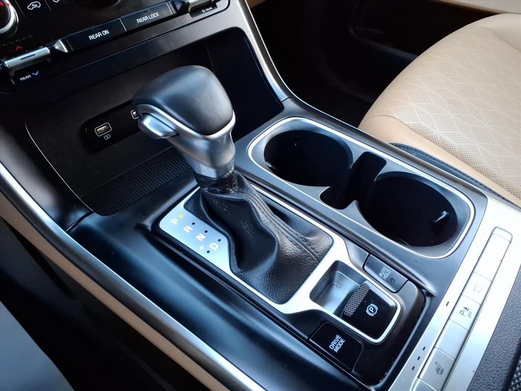 Certified 2023 Kia Carnival LX image 17