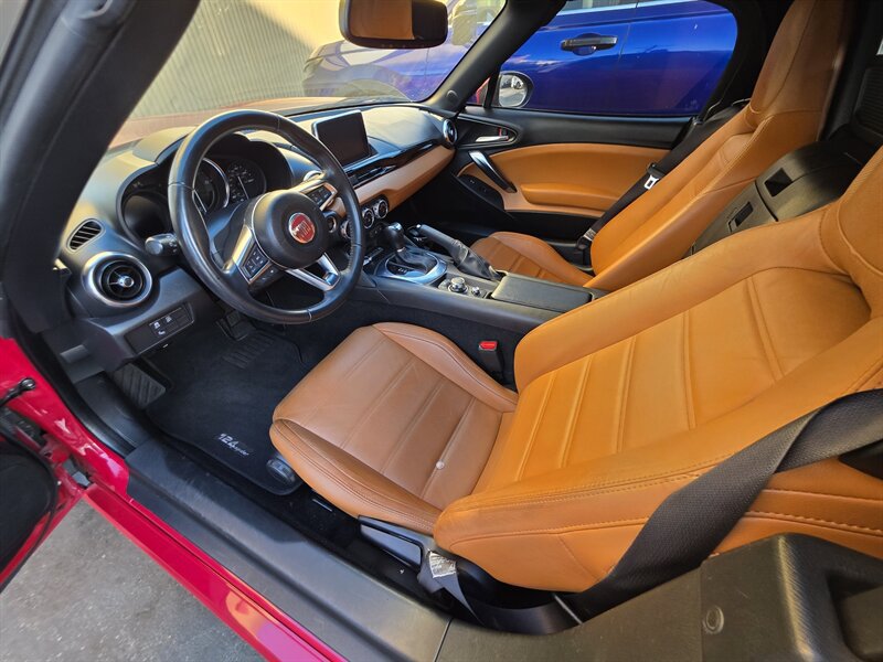 Used 2017 FIAT 124 Spider Lusso RWD image 20