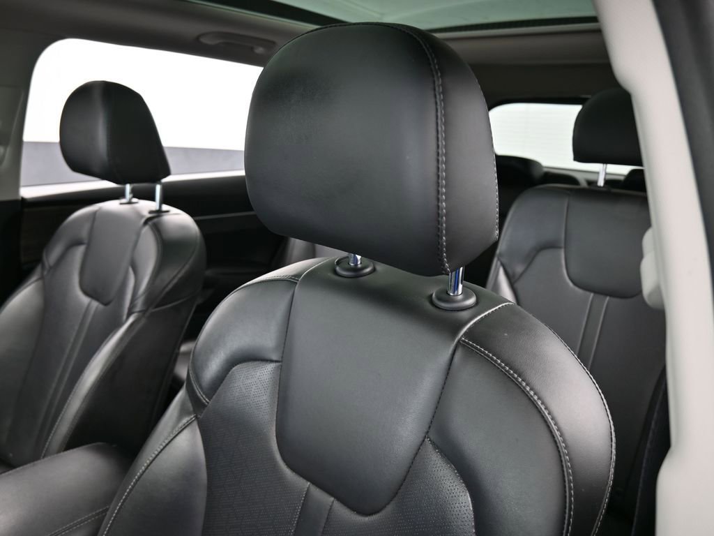 Used 2021 Kia Sorento EX w/ Panoramic Sunroof Package image 17