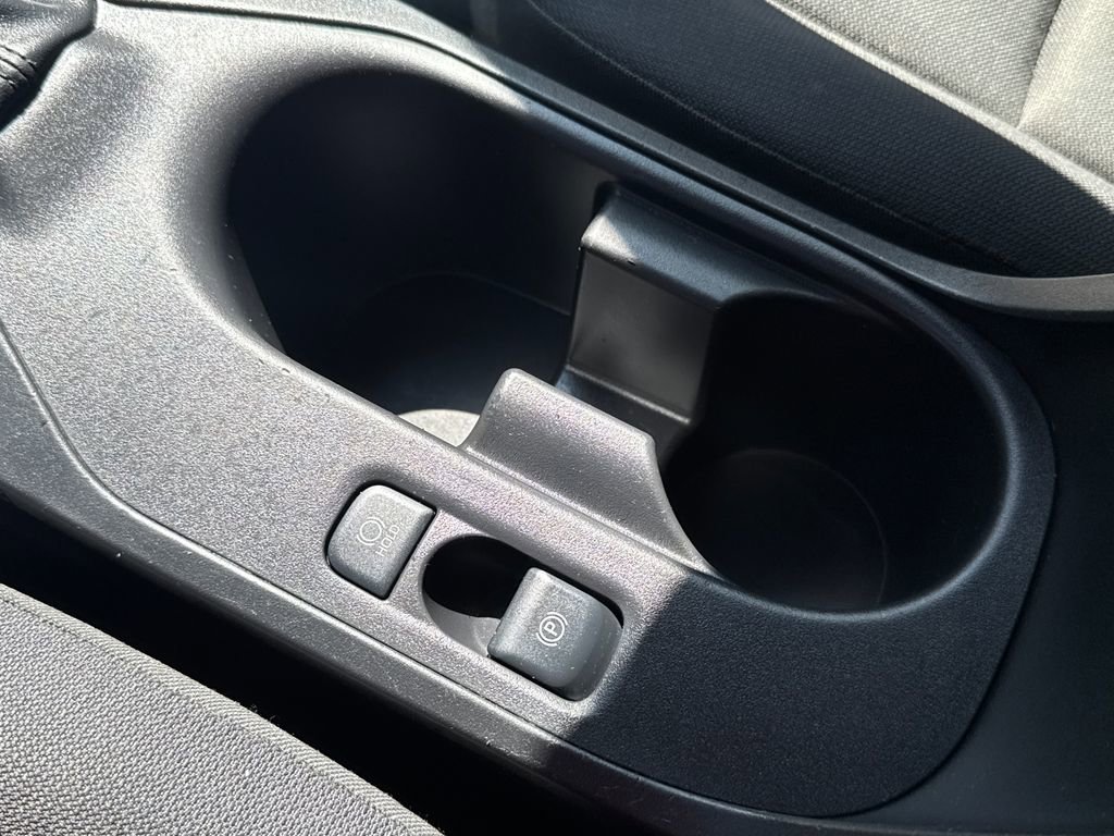 Used 2025 Toyota Corolla LE AWD/4WD image 27