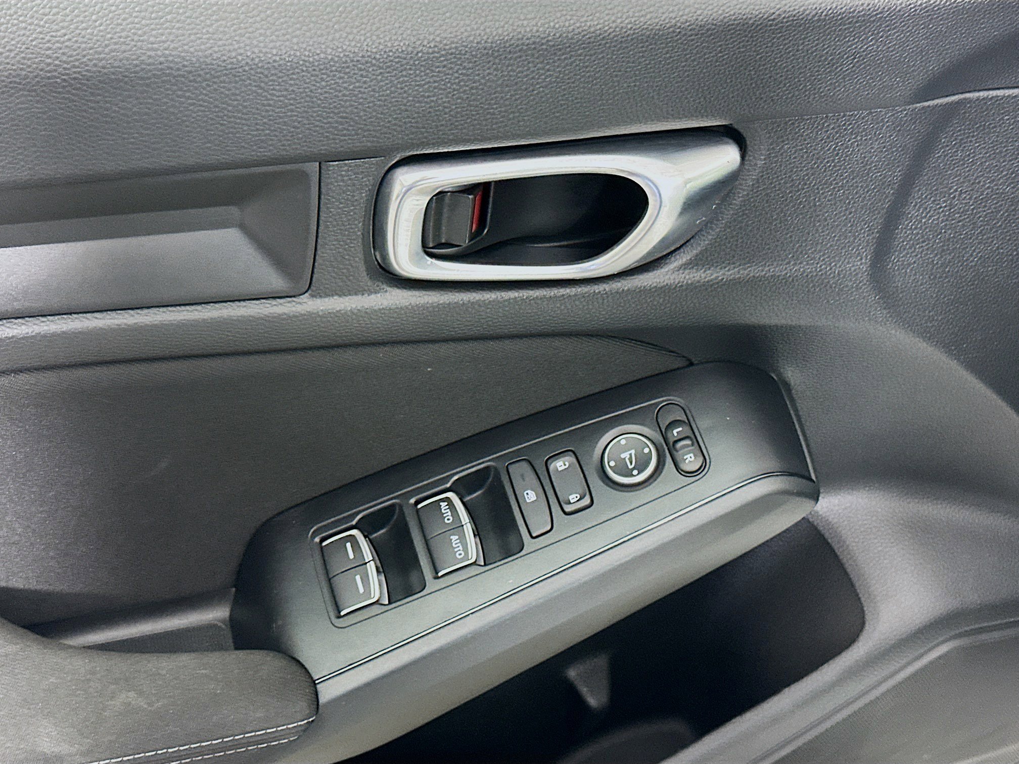 Used 2025 Honda Civic Sport image 15