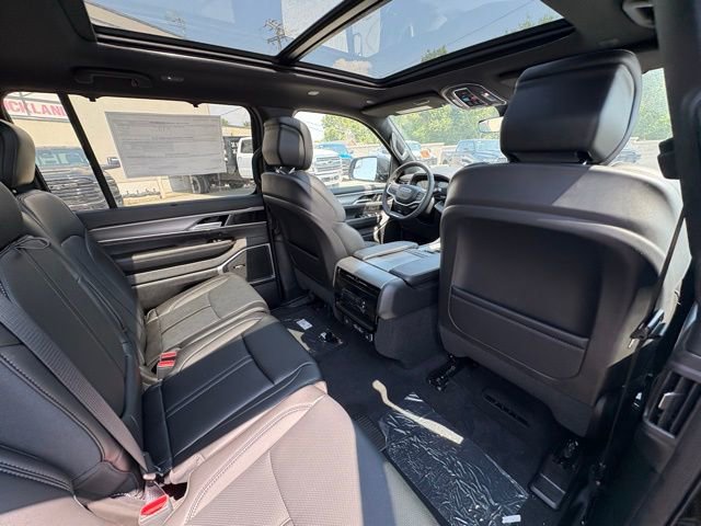 New 2025 Jeep Wagoneer 4WD w/ Convenience Group I image 26