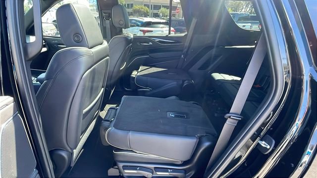 Used 2024 Cadillac Escalade Sport AWD/4WD image 12