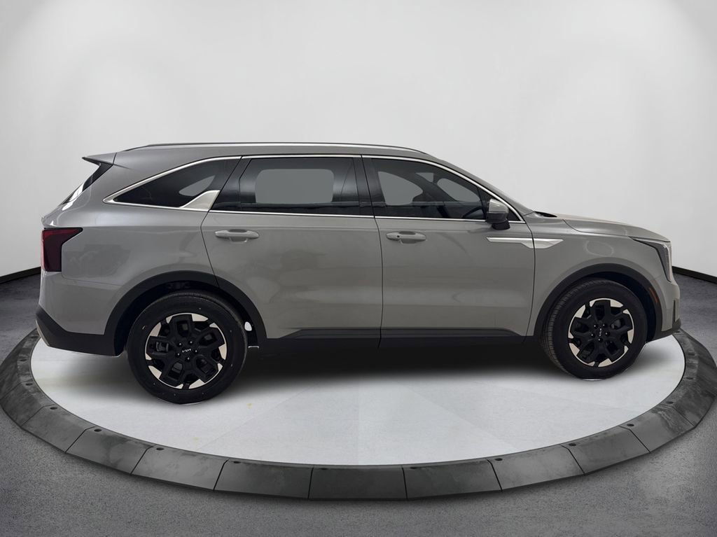 Used 2024 Kia Sorento S w/ Panoramic Sunroof Package FWD image 4