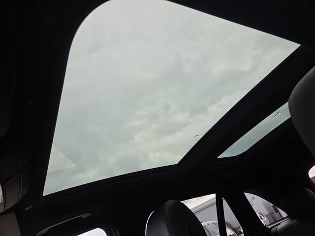 Used 2020 Mercedes-Benz GLC 300 4MATIC image 7