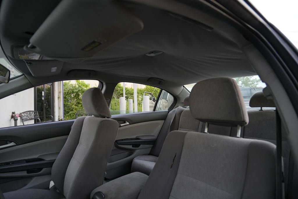 Used 2010 Honda Accord LX-P image 17