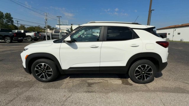 Used 2024 Chevrolet TrailBlazer LT w/ LT Cold Weather Package FWD image 5