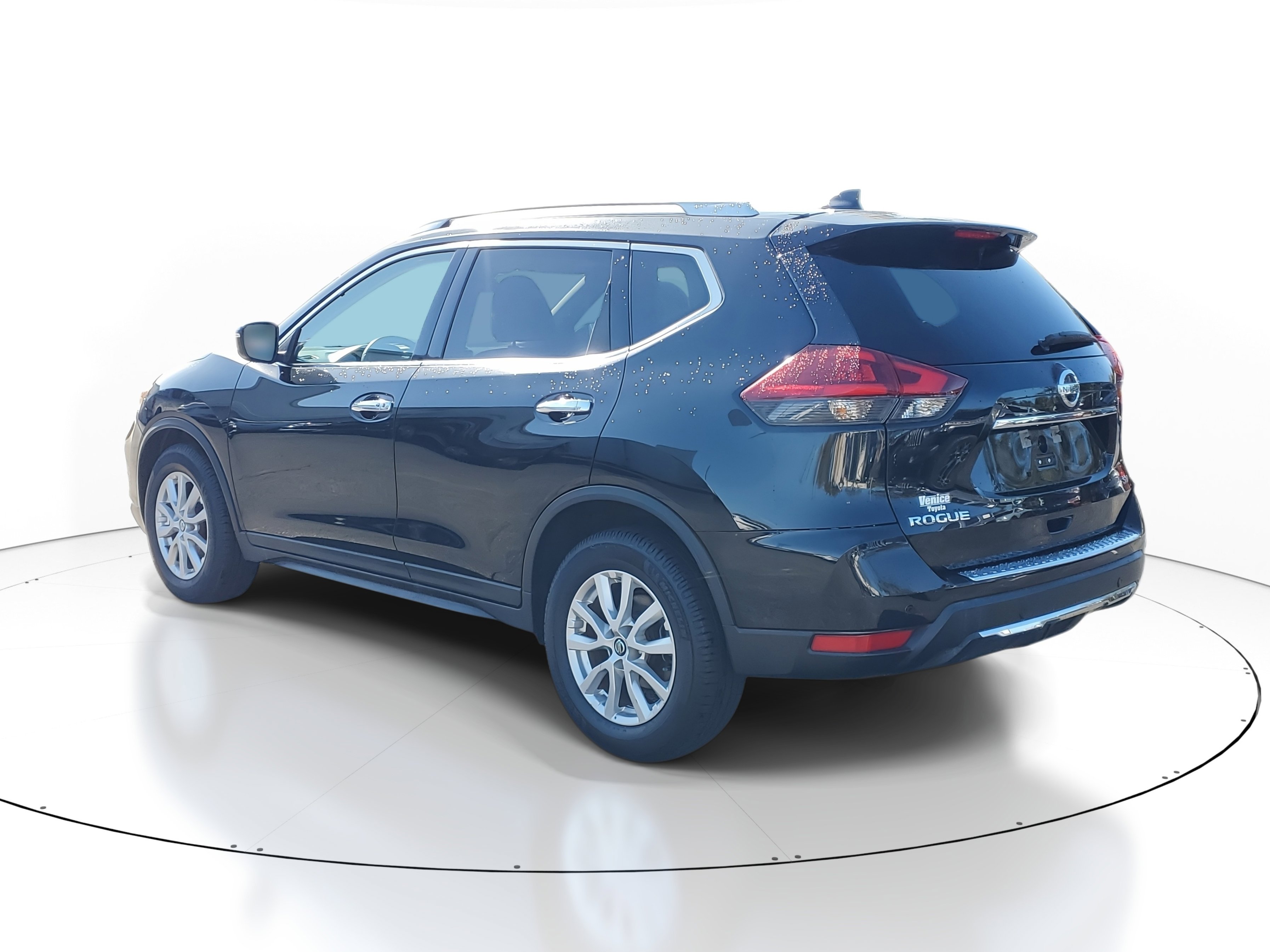 Used 2020 Nissan Rogue SV image 6