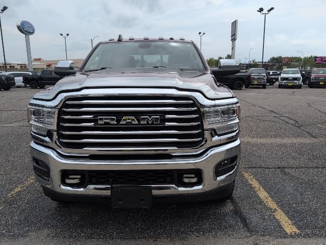 Used 2022 RAM 3500 Limited AWD/4WD image 2