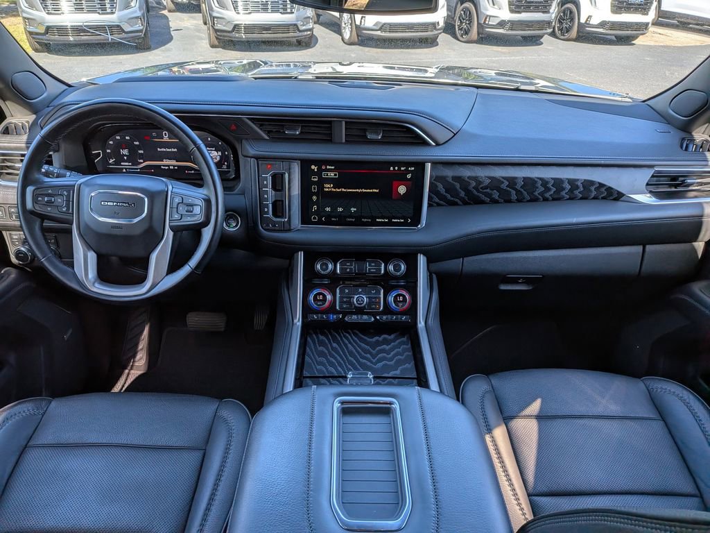 Used 2023 GMC Yukon Denali image 17