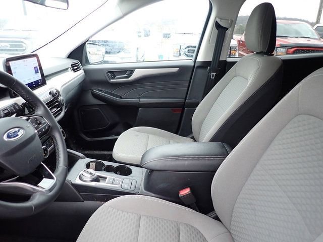 Used 2022 Ford Escape SE w/ Cold Weather Package image 10
