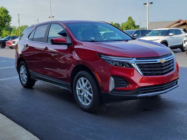 Used 2023 Chevrolet Equinox LT AWD/4WD image 2