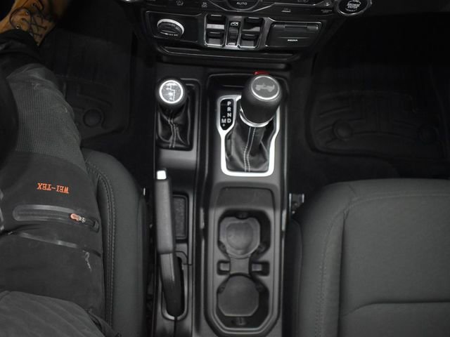 Used 2021 Jeep Wrangler Unlimited Sahara w/ Uconnect 4C Nav & Sound Group image 17