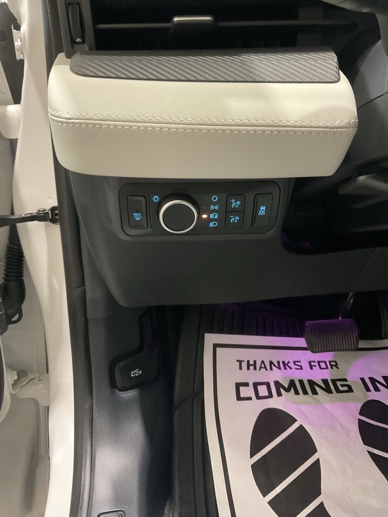 Used 2025 Ford Mustang Mach-E Premium image 8