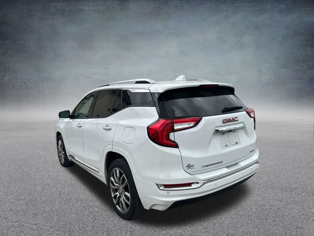 Used 2023 GMC Terrain Denali AWD/4WD image 3