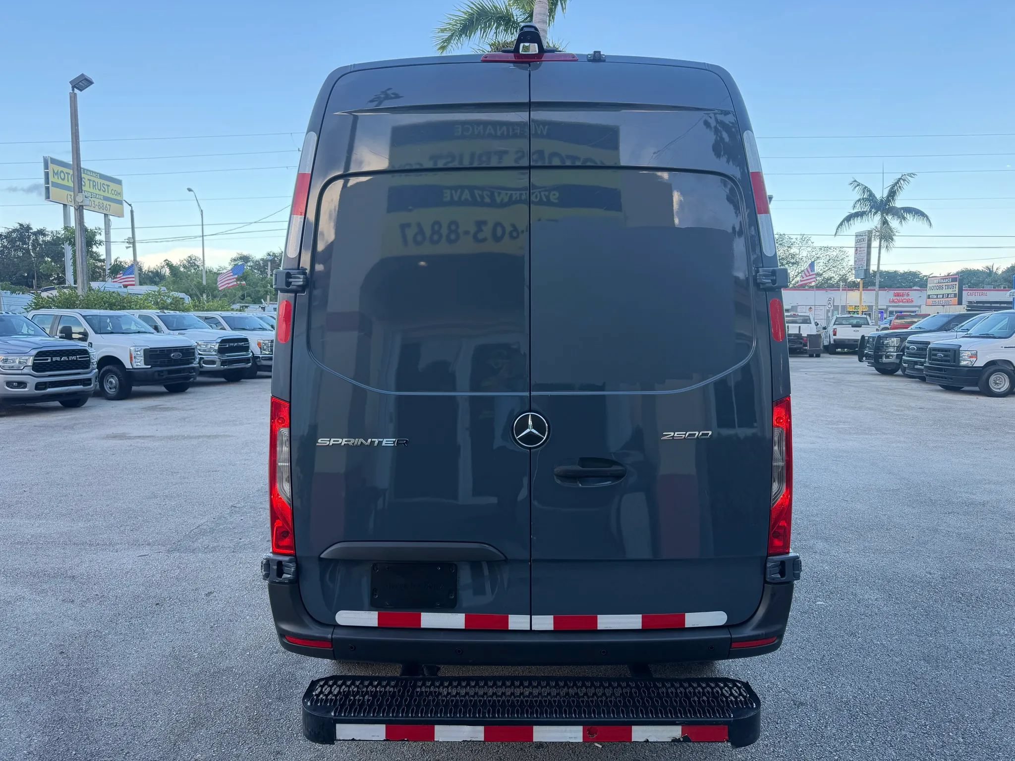 Used 2019 Mercedes-Benz Sprinter 144 image 4