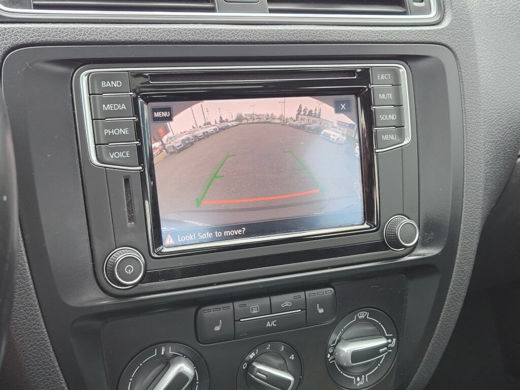 Used 2017 Volkswagen Jetta SE FWD image 27