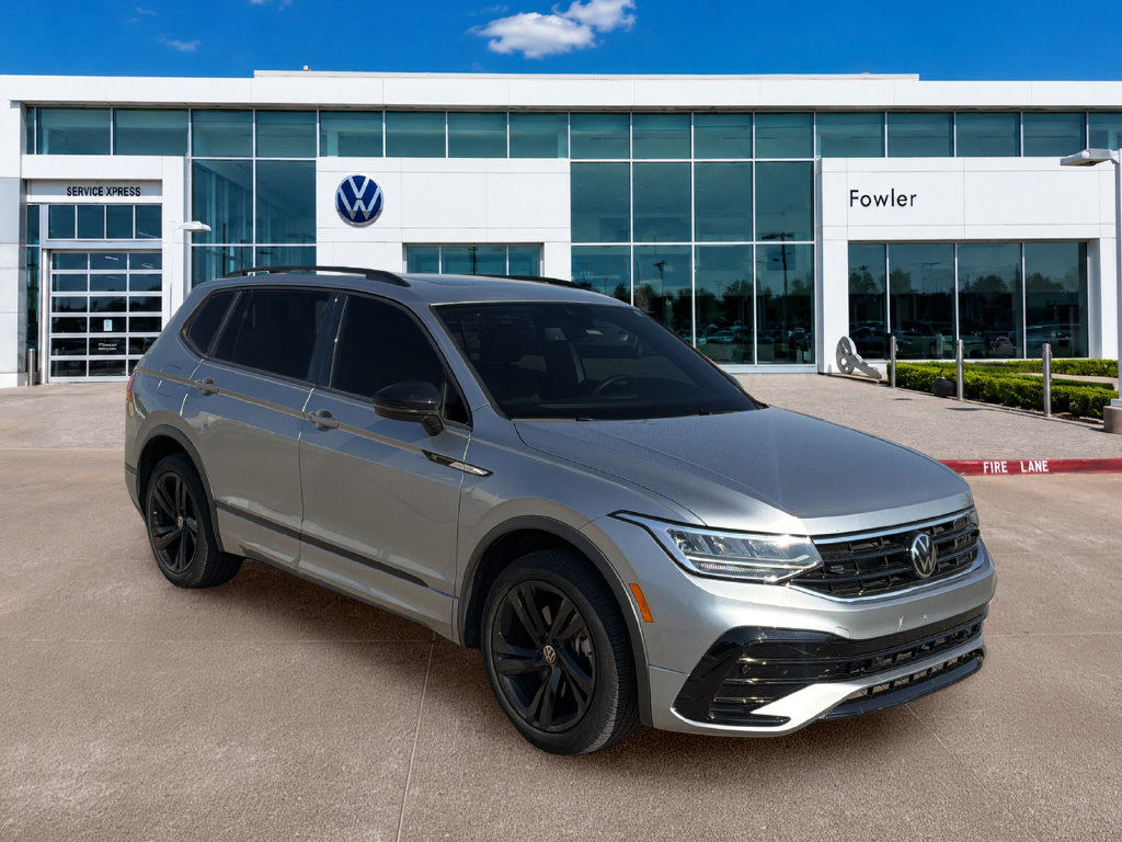 Used 2023 Volkswagen Tiguan SE R-Line FWD image 3