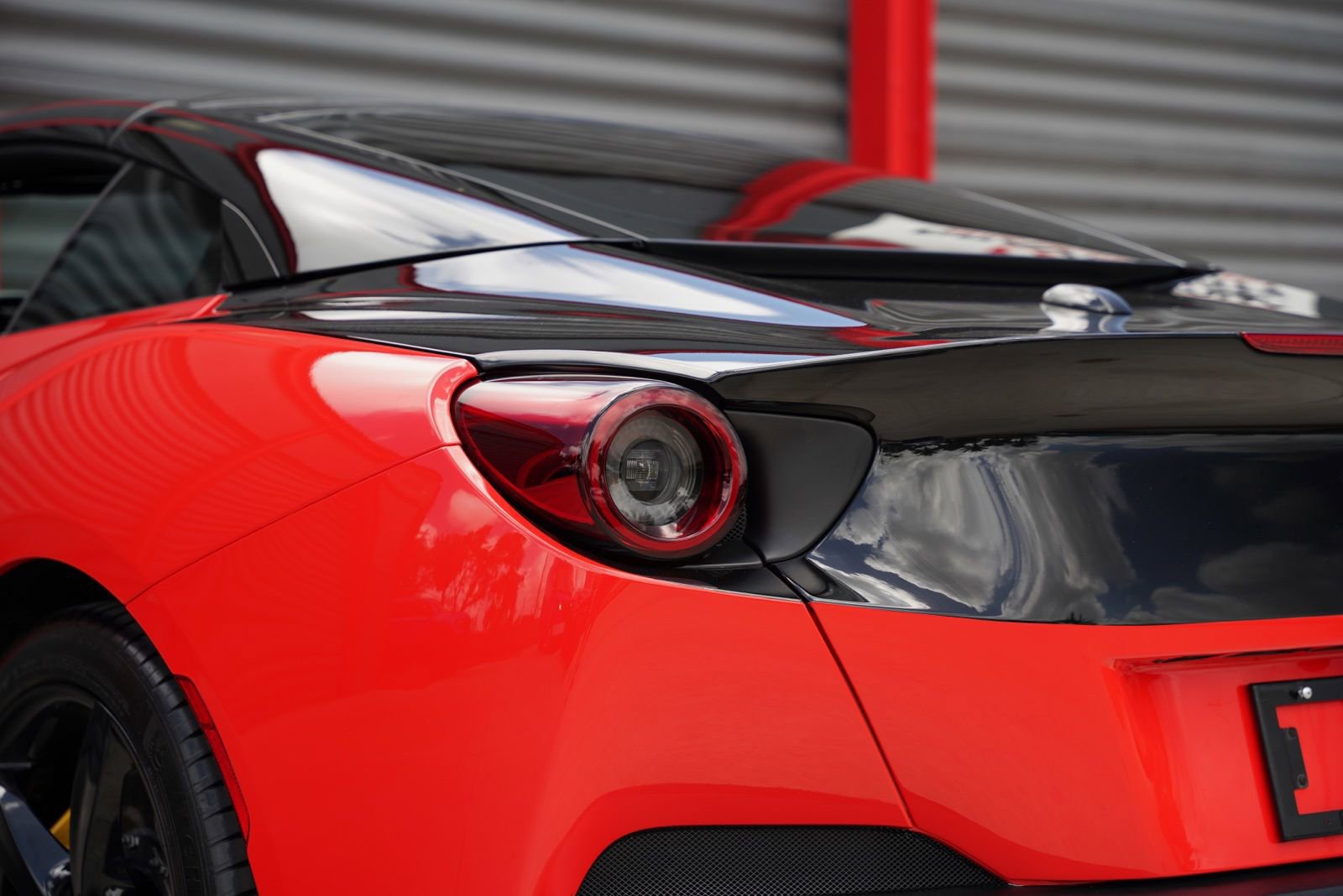 Used 2019 Ferrari Portofino image 8