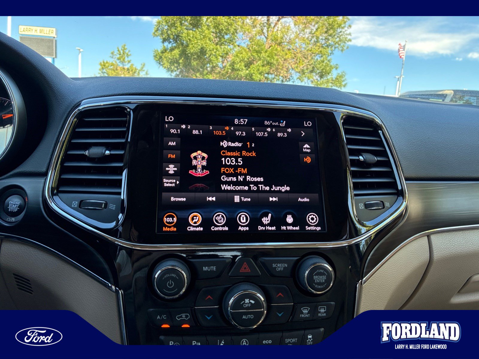 Used 2021 Jeep Grand Cherokee Limited w/ Luxury Group II AWD/4WD image 12