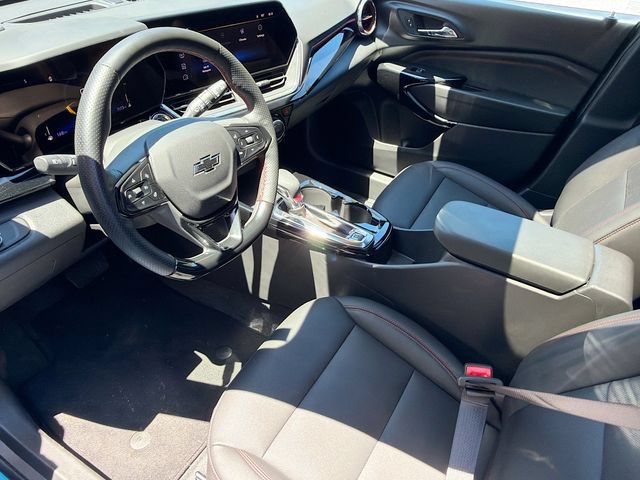 Used 2026 Chevrolet Trax RS w/ Sunroof Package FWD image 23