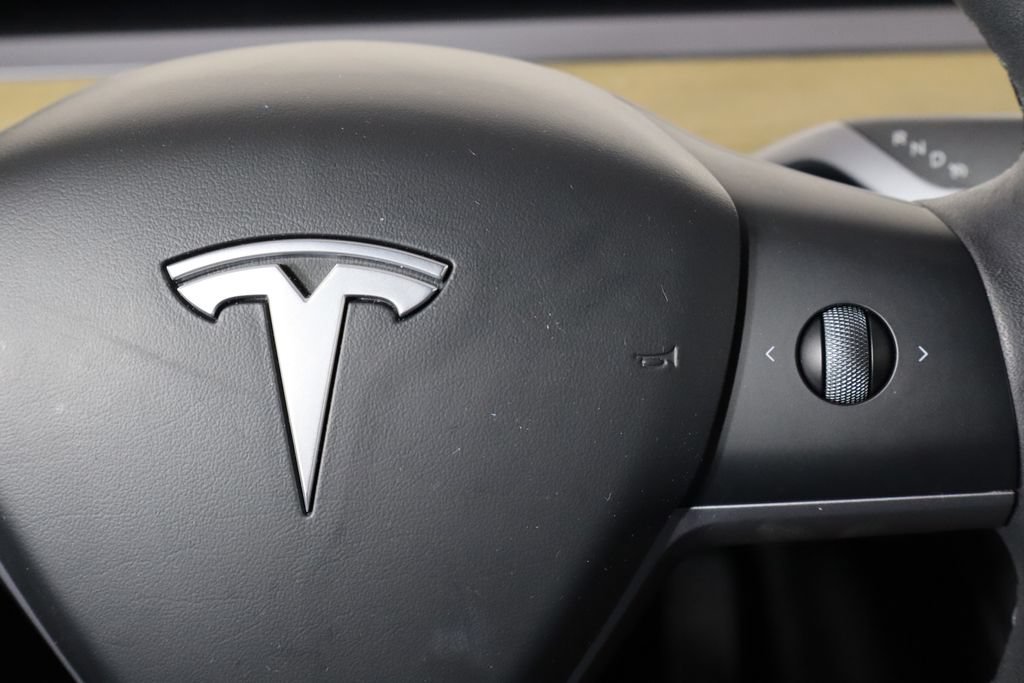 Used 2023 Tesla Model 3 Standard Range RWD image 10