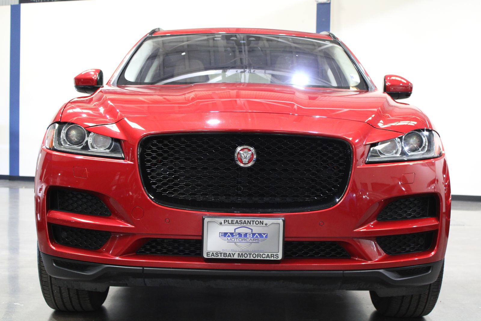 Used 2017 Jaguar F-PACE Prestige image 5