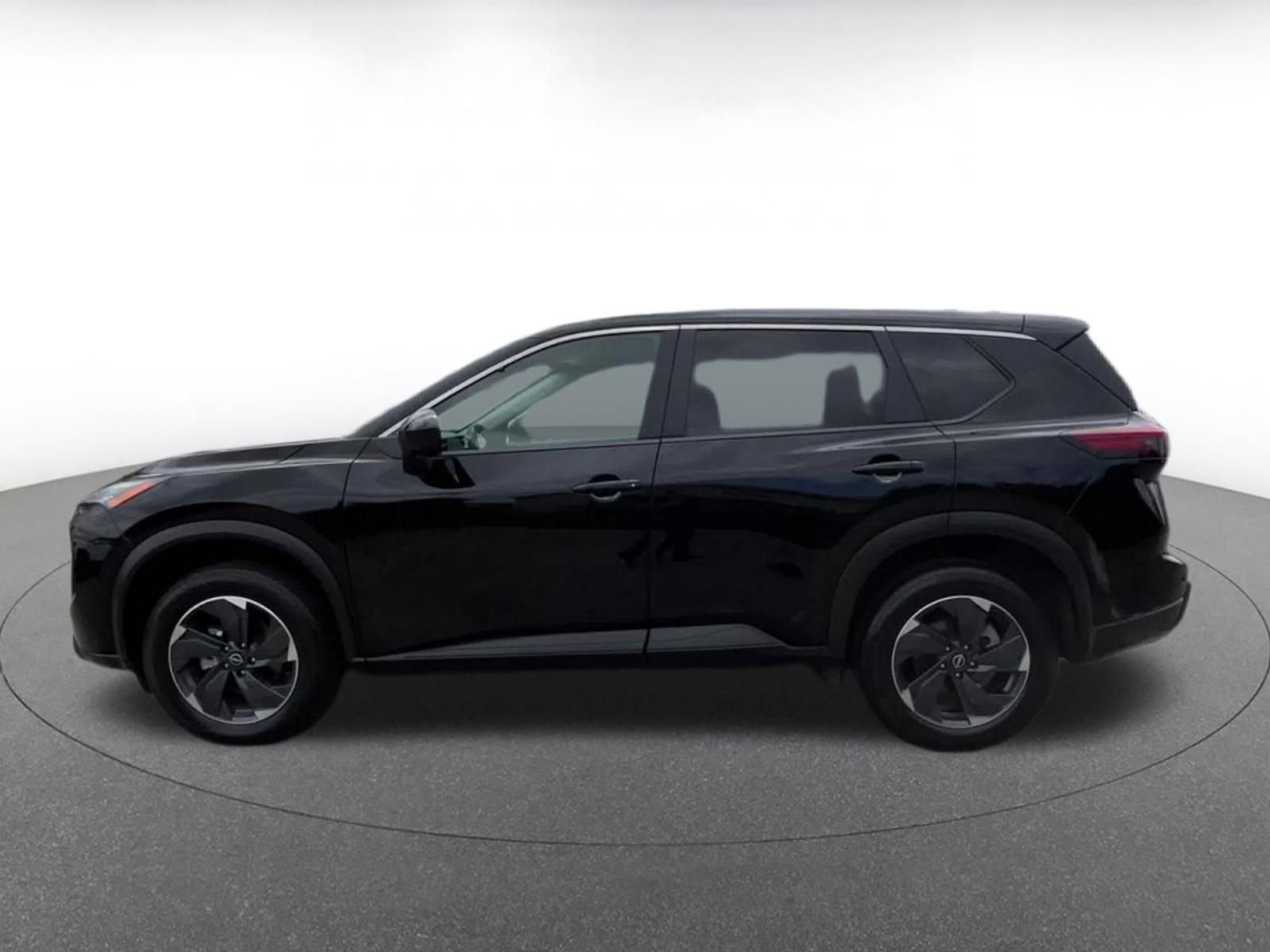 Used 2024 Nissan Rogue SV AWD/4WD image 9